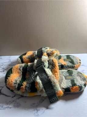 UGG Fluff It Slippers Womens 12 Cali Collage Colorway Orange Green Camo 1119111